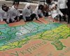 В Донецке собрали карту Украины. Без курьезов не обошлось