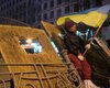 Митингующие возвели вокруг Майдана баррикады