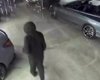 Дерзкое преступление: элитные авто на $1,5 миллиона похитили прямо из автосалона (видео)