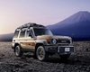 Культовий Toyota Land Cruiser отримав яскравий тюнінг для серйозного бездоріжжя (фото)
