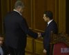 Зеленский и Порошенко пообщались в Раде и пожали друг другу руки