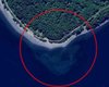На Google Maps нашли гигантский череп: он смотрит из воды у берегов канадского острова (фото)
