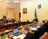 Политолог: Правительство Украины обновится минимум на треть, Азаров снова будет премьером