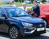Все йде за планом: новітній лімузин Lada не зміг завестися з першої спроби (відео)