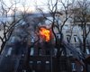 Ученики прыгали из окон. В центре Одессы горит колледж экономики и права (обновлено)