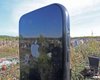 В ногу со временем: в РФ на кладбище установили надгробие в форме iPhone (фото)