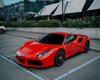 Розвиває 330 км/год: у Києві помітили знаковий суперкар Ferrari (фото)