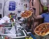 Астронавты МКС показали, как приготовить пиццу в невесомости