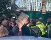 Киевляне вышли на митинги из-за строительства теплотрассы: защищают деревья и тепло в квартирах