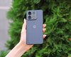 Одна из лучших батарей по средней цене: какой смартфон рекомендуют эксперты (фото)