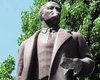 В Бердичеве снесли памятник Ленину 