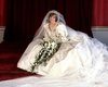 Свадебное "платье-катастрофу"  принцессы Дианы выставили на всеобщее обозрение (фото, видео)
