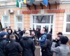 В Берегово полиция не дала сжечь флаг Венгрии