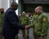 "Невероятно поражены вашей отвагой": министр обороны США встретился с бойцами ВСУ (фото)