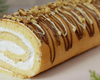 Бисквитный рулет с кремом: рецепт невероятно вкусной и нежной выпечки