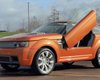 В интернете показали уникальный Land Rover 2000-х с дверьми как у Lamborghini (видео)