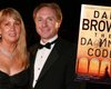 Бывшая жена писателя Дэна Брауна подает на него в суд за "двойную жизнь" и измену с тренером