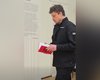 Известный украинский режиссер засветился на Биеннале с "блокнотом Буданова" (видео)
