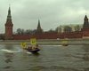 На Москве-реке активисты Greenpeace устроили акцию в поддержку арестованного экипажа Arctic Sunrise