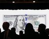 Сегодня в США поступает в обращение новая стодолларовая купюра