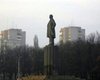 На памятнике Ленину в Кременчуге написали "Покидьок"