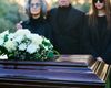 Похорон батька обернувся шоком: незнайомці розповіли правду, яку той приховував усе життя