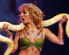 Брітні Спірс пригадала свій виступ зі змією у 2001 році (фото, відео)