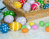 Як пофарбувати яйця у зелений, рожевий, жовтий та інші кольори — без краплі хімії