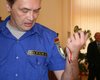 На сессии Луганского горсовета охраннику откусили палец