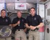 Crew Dragon приводняется. Астронавты SpaceX возвращаются на Землю