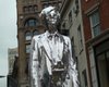 В Нью-Йорке появился памятник Энди Уорхоллу