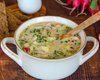 Окрошка на курином бульоне: готовим летнее блюдо с новым вкусом