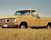 Чоловік придбав раритетний пікап Ford лише за $2000: що він отримав за ці гроші (відео)