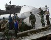 Найдены останки более 90 жертв авиакатастрофы в Индонезии