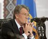 Ющенко нравится менять Конституцию как при Брежневе