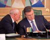 Янукович отправил Азарова в предвыборный отпуск