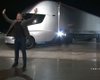 Электрогрузовик Tesla Semi объехал США