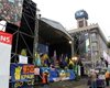Сцену Евромайдана расширяют