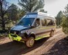 Mercedes Sprinter перетворили на дорогий позашляховий автодім (фото, відео)
