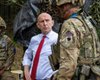Закликав прискорити поставки ППО Україні: міністр оборони Британії подав у відставку — яка причина