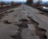 Ушел снег, остались ямы. Как пользователи соцсетей спорили с министром о состоянии украинских дорог