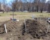 В оккупированном Мариуполе обнаружили новую братскую могилу, — советник мэра (фото, видео)
