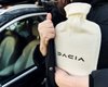 Бесплатная грелка для всех: Dacia высмеяли подписку BMW на подогрев сидений (фото)