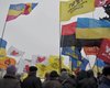 В Донецке митинг оказался на грани срыва из-за черно-красного флага