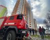 У Києві вдень горів будинок у ЖК "Нивки-Парк": рятувальники назвали причину (фото)