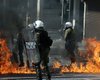 Митинги в Афинах: в ход пошли "коктейли Молотова"