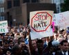 На Манхэттене прошел многотысячный протест из-за убийства гея
