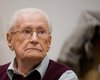 В Германии отказались помиловать 96-летнего "бухгалтера Освенцима"