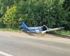 Легкомоторный самолет сел прямо на шоссе возле Москвы