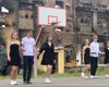 Харківські випускники станцювали вальс на руїнах своєї школи (відео)